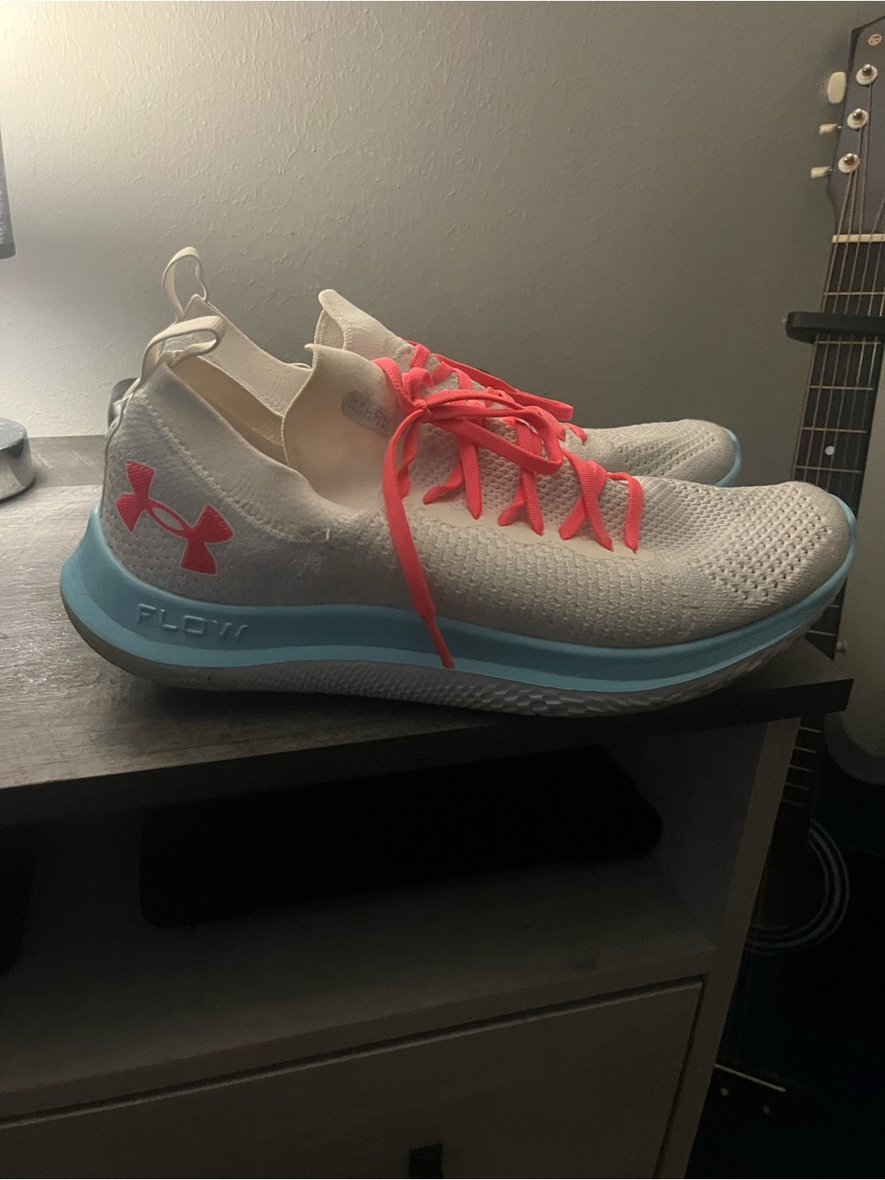 Under Armour men’s size 12 White Knit Running Shoes with Coral Laces